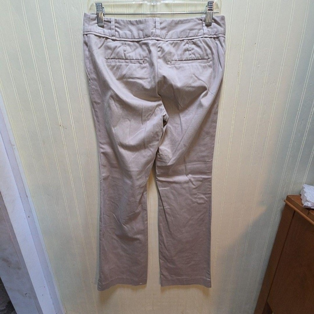 Attention Pants Womens 2 Beige Twill Khakis Flat Front Stretch Pockets Casual - Picture 2 of 8
